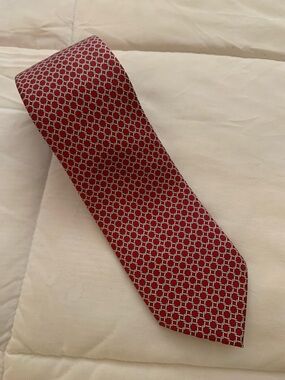 Brioni Red Geometric Silk Tie